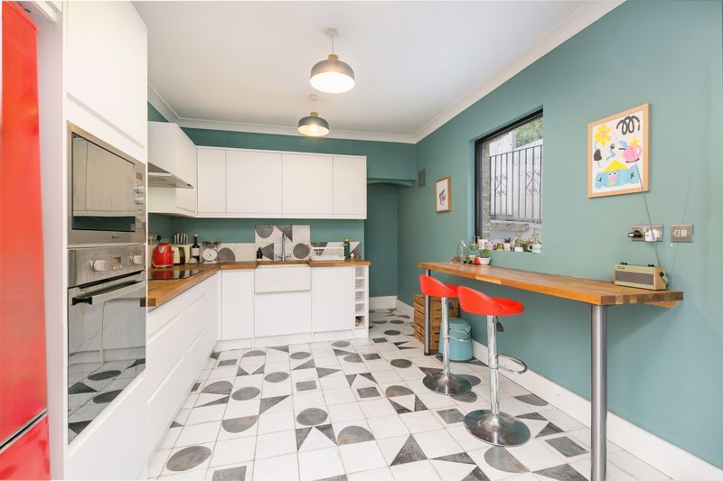 Property photo 3 of 14 Kitchen