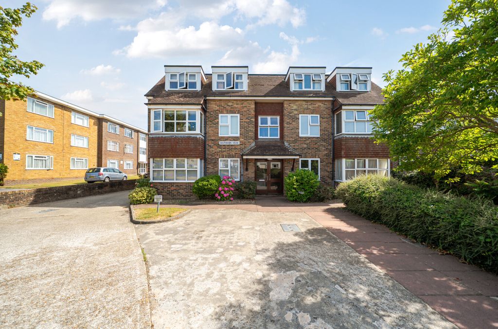 Property photo 1 of 13 1488541-1-6A4d128...
