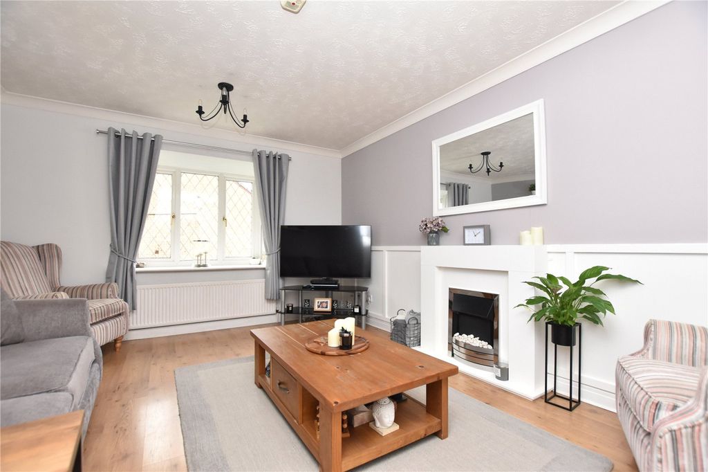 Property photo 2 of 21 Picture No. 09