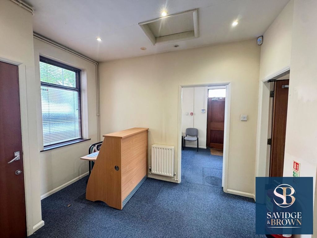 Property photo 2 of 11 Photo 12