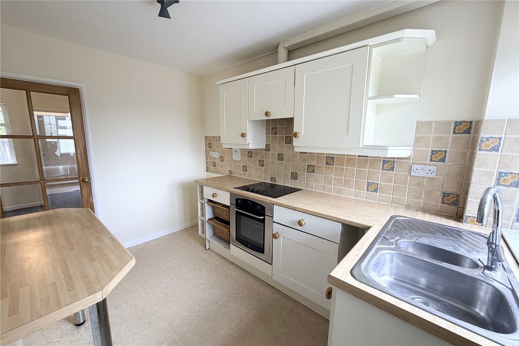 Property photo 3 of 13 Picture No. 10