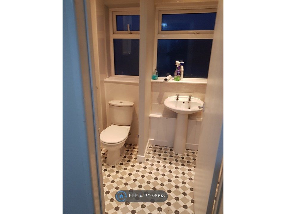 Property photo 1 of 3