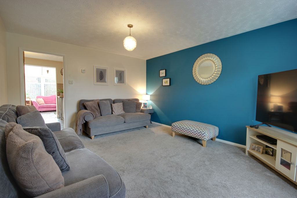 Property photo 2 of 20 1 Lounge A