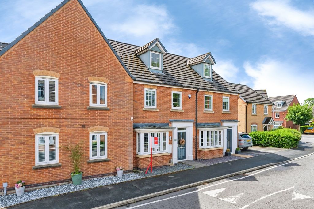 Property photo 1 of 16 Pbox-Img.Jpg