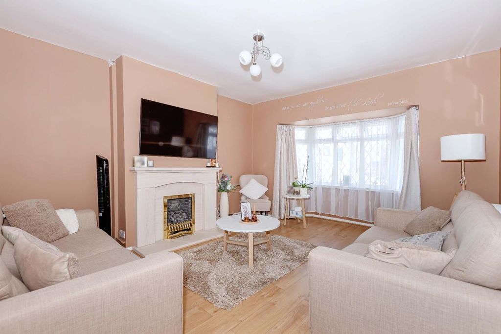Property photo 2 of 17 Upper Brighton Rd_15.Jpg