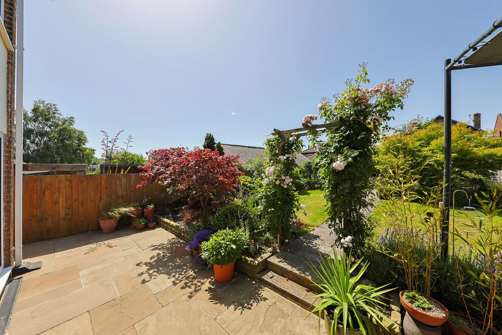 Property photo 3 of 39 Garden