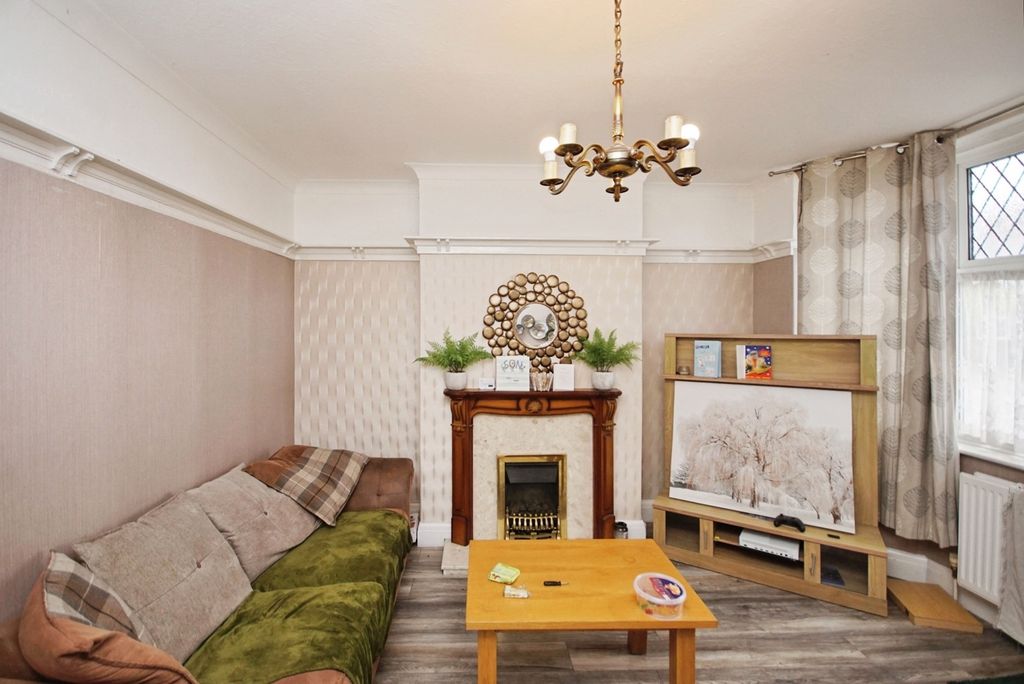 Property photo 2 of 14 Photo