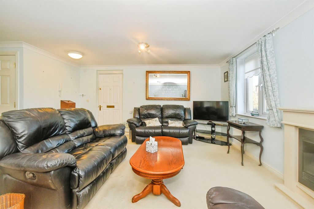 Property photo 2 of 12