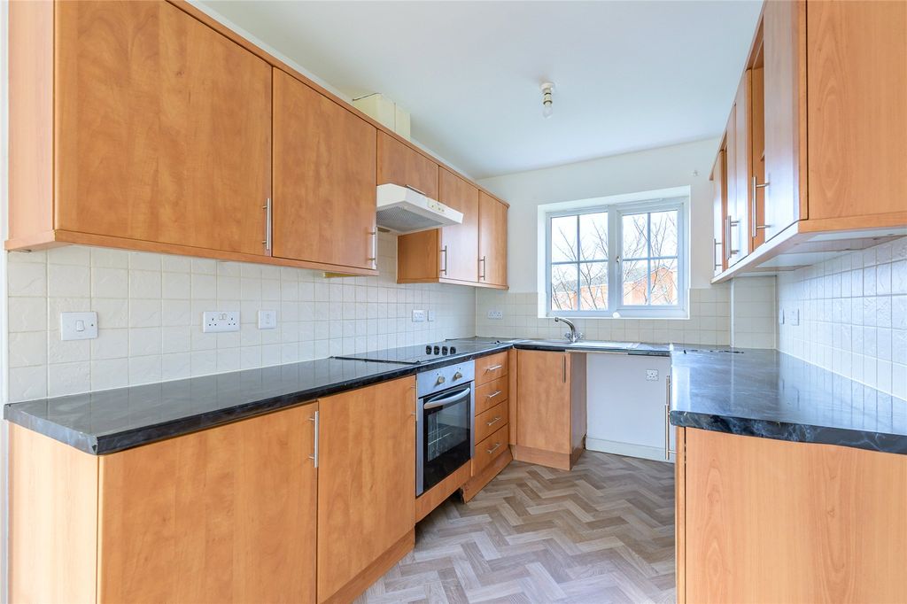 Property photo 2 of 19 Picture No. 10