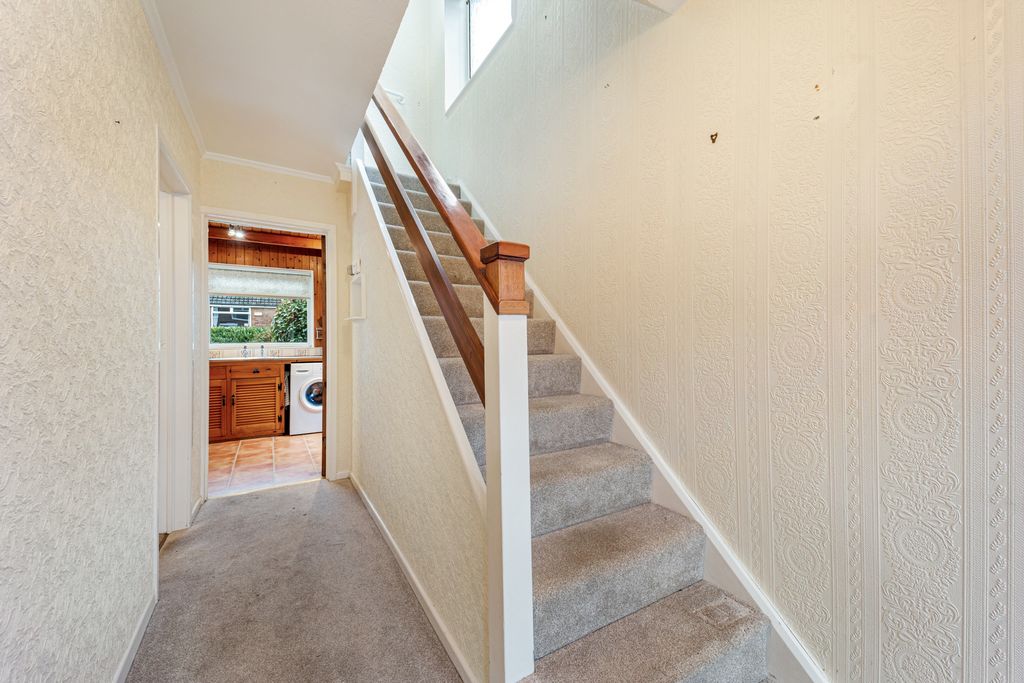 Property photo 3 of 25 Photograph 4