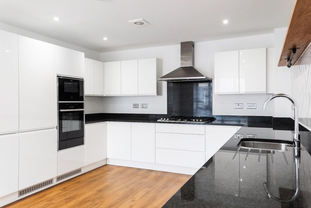 Property photo 3 of 16 16 Battle Walk, Lansdown, Bath BA1 9Ax-3.Jpg
