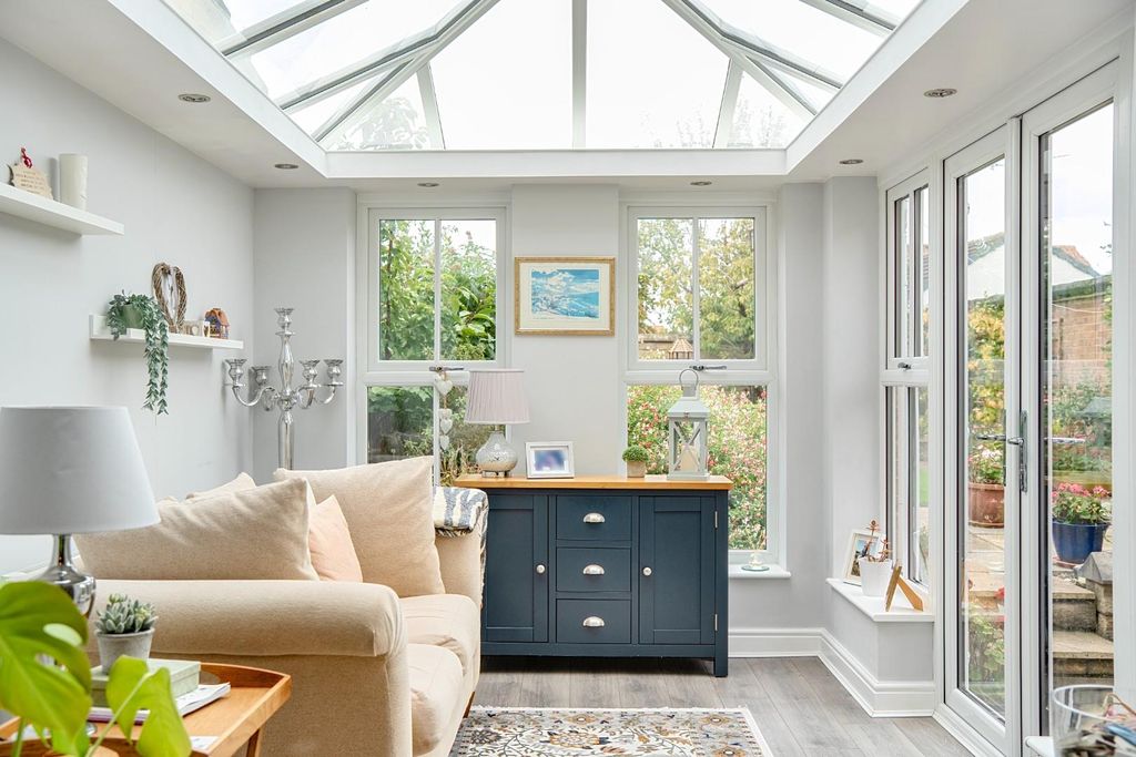 Property photo 3 of 17 Lifestyle Orangery.Jpg