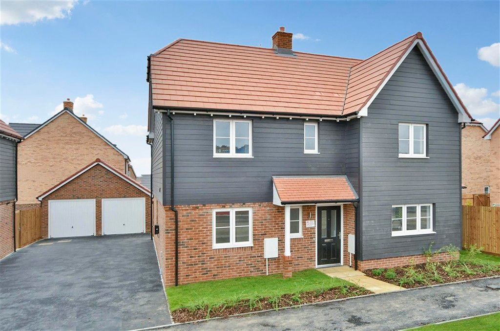 Property photo 1 of 8 Front Example