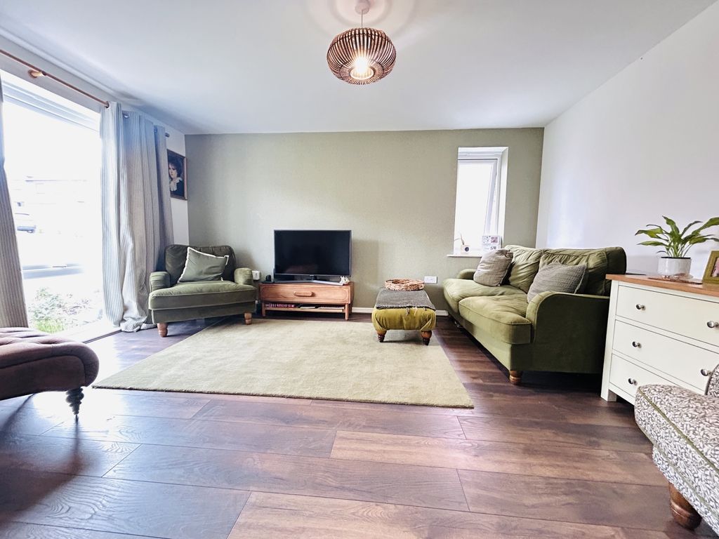 Property photo 2 of 23 Img_2498