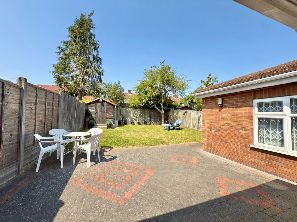 Property photo 2 of 18