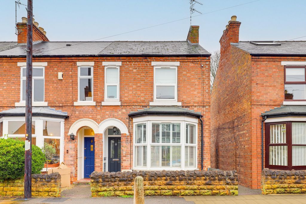 Property photo 1 of 20 Front