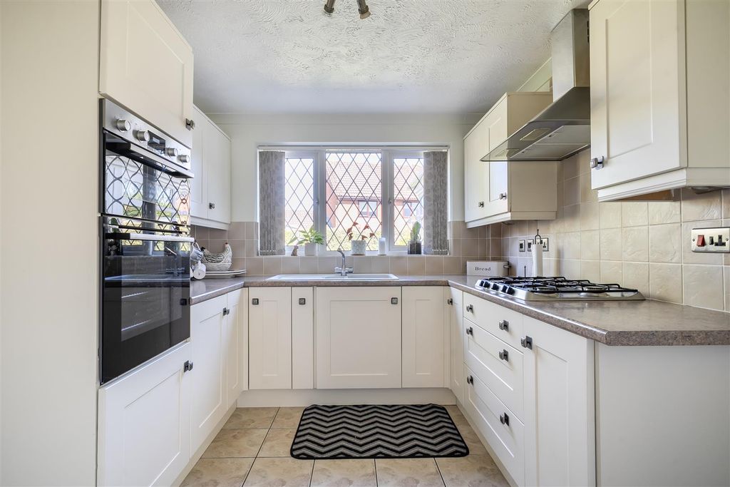 Property photo 3 of 19 1449102-11-69Eb4c913Fb2B.Jpg