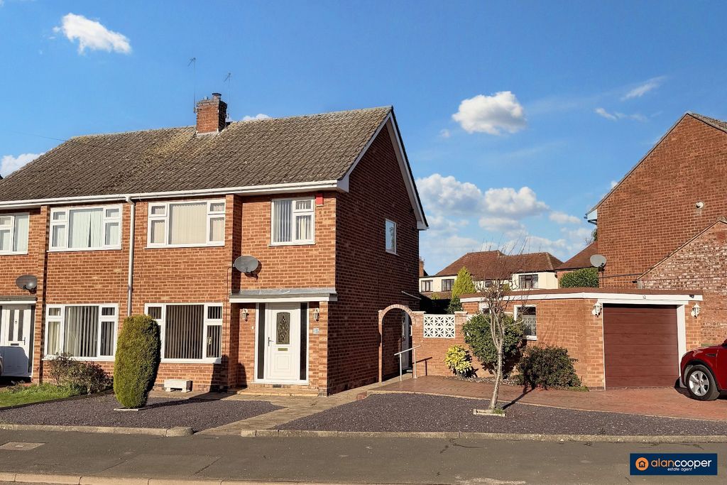 Property photo 1 of 16 4436940