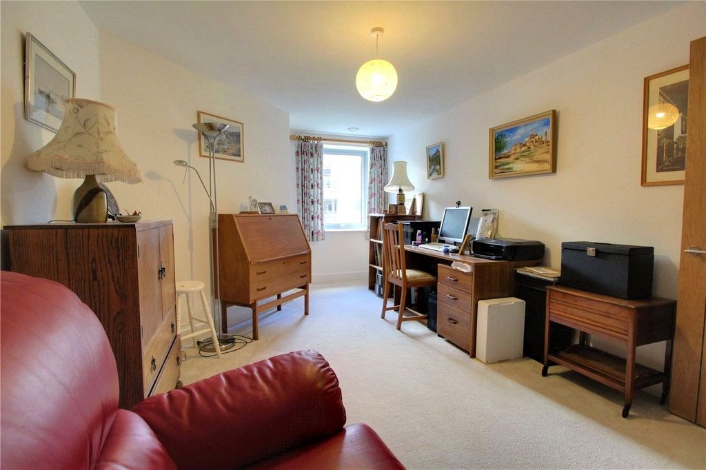 Property photo 3 of 13 Picture No. 01