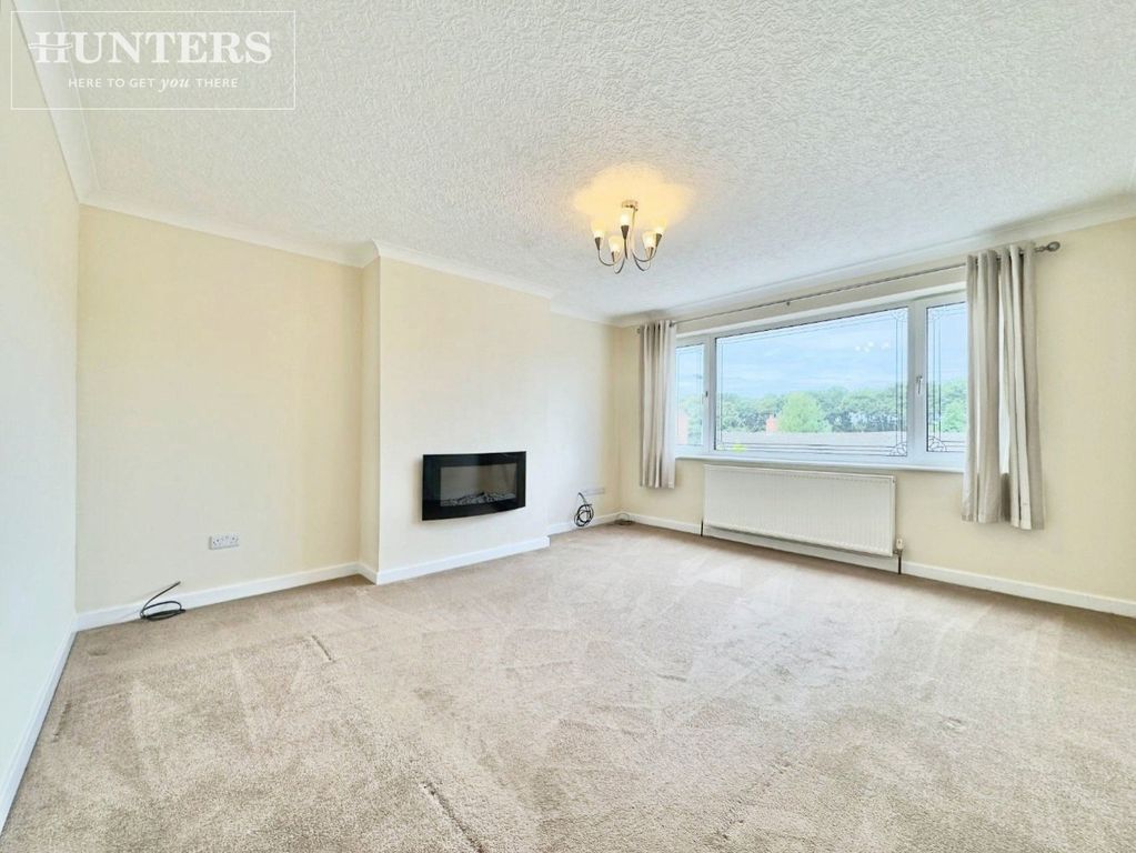 Property photo 2 of 16 Pbox-Img.Jpg
