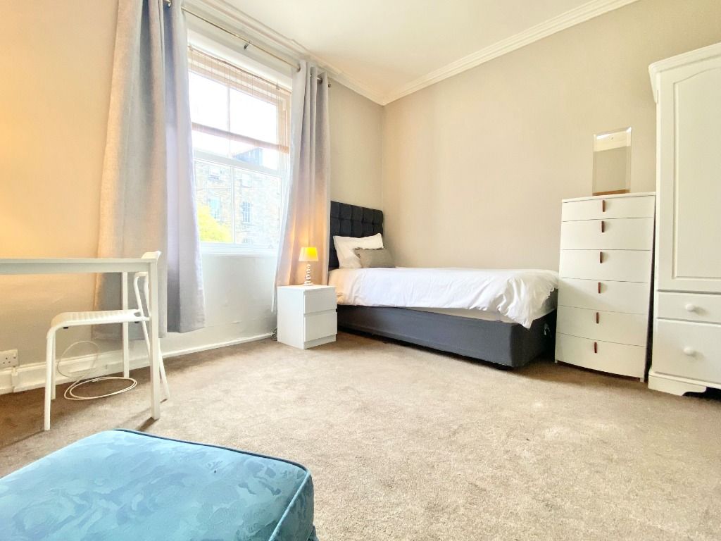 Property photo 3 of 8 Photo 3