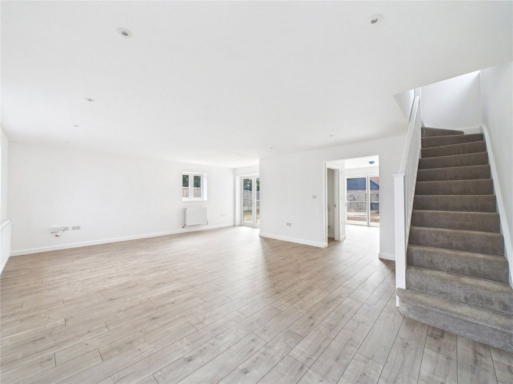 Property photo 3 of 20 Picture No. 07