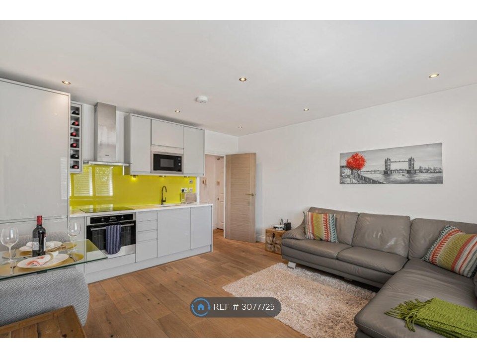 Property photo 1 of 12 Lounge/Kitchen
