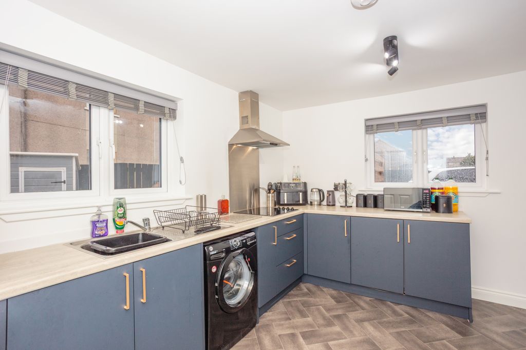 Property photo 2 of 29 Kitchen/Diner