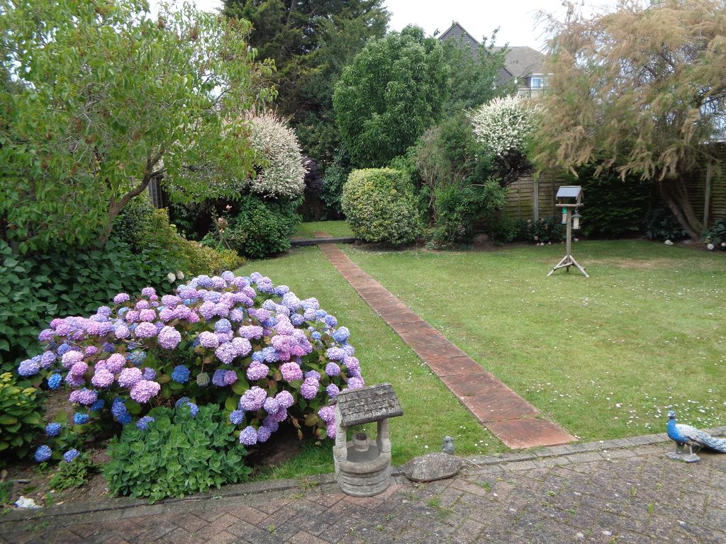 Property photo 2 of 13