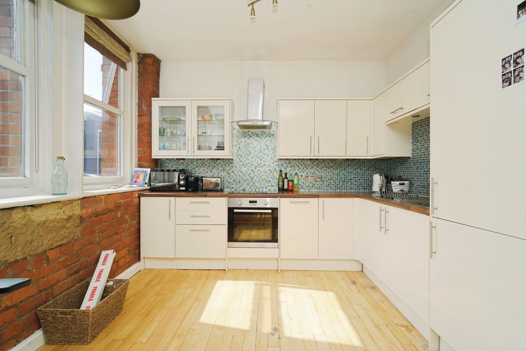 Property photo 3 of 22 Photography