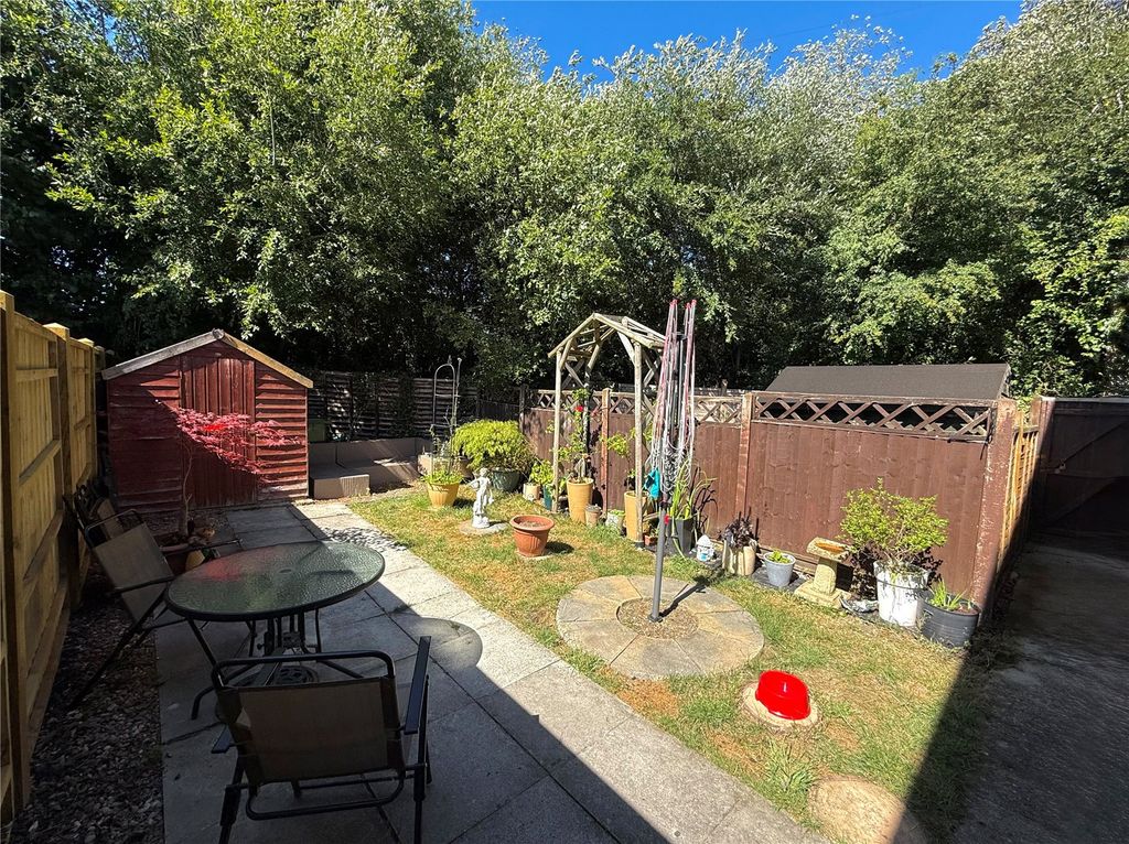 Property photo 2 of 16 Picture No. 23