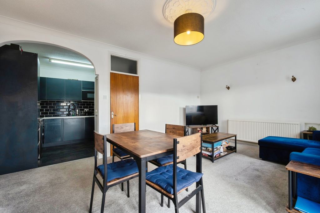 Additional image 8 of 2 bed flat for saleBeach Street, Dawlish, Devon EX7