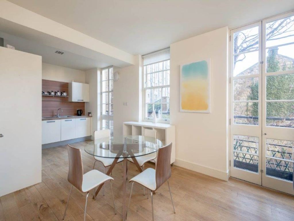 Property photo 3 of 14 Dining