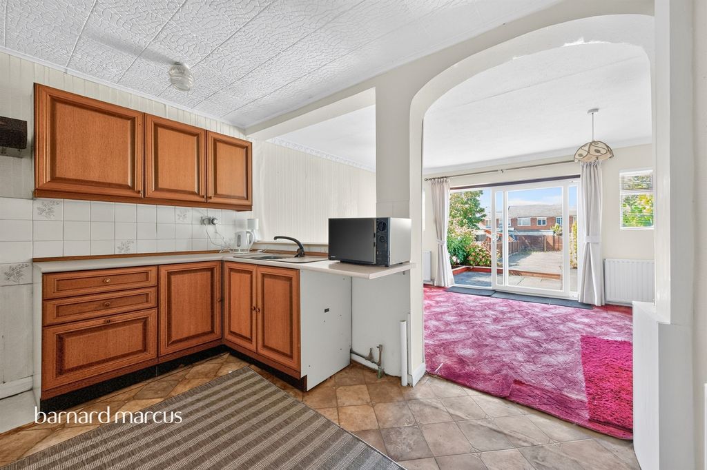 Property photo 2 of 13