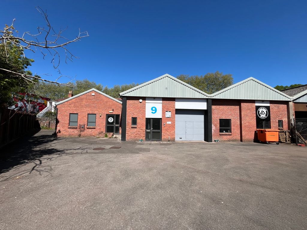 Property photo 1 of 6