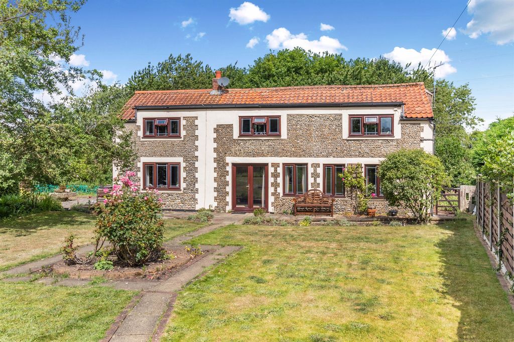 Property photo 2 of 18