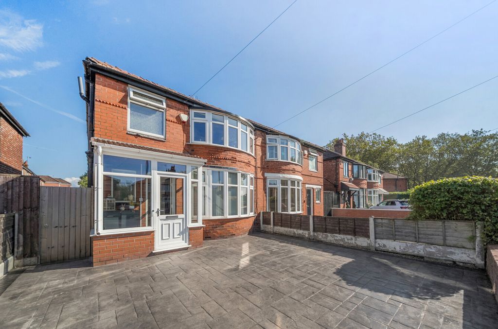 Property photo 1 of 18 1524835-1-1A0c934...