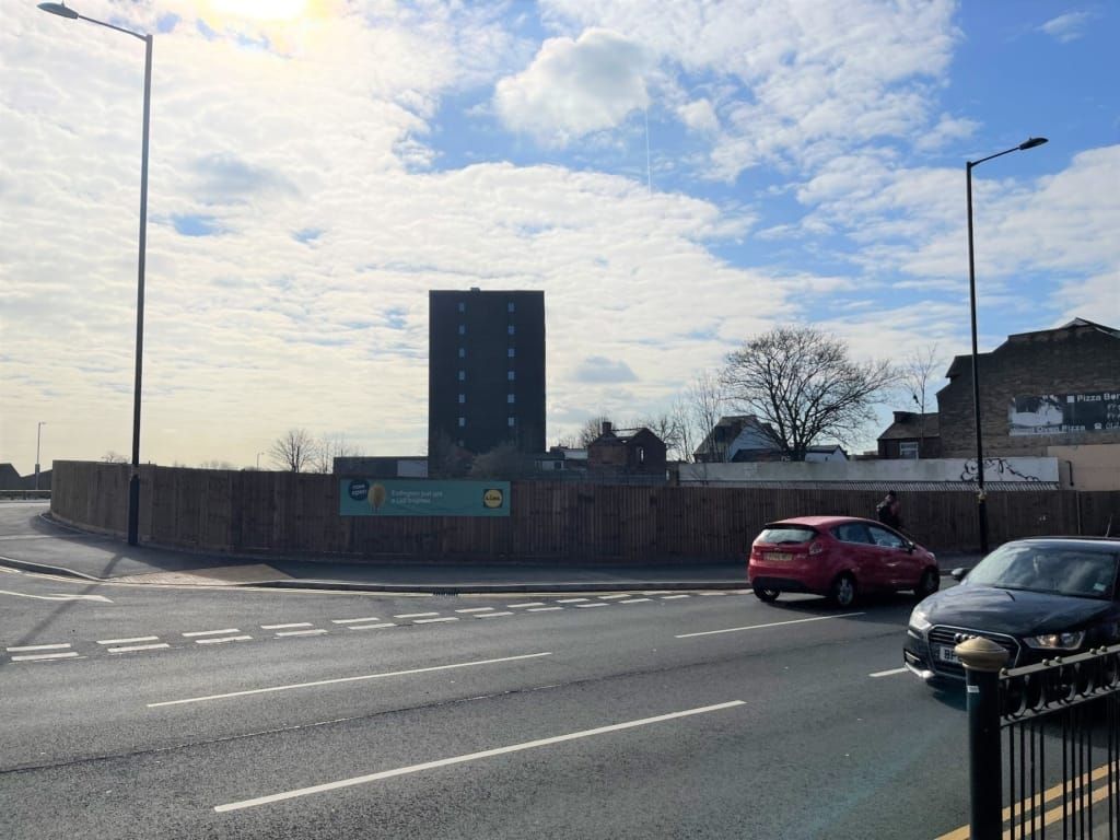 Property photo 2 of 3