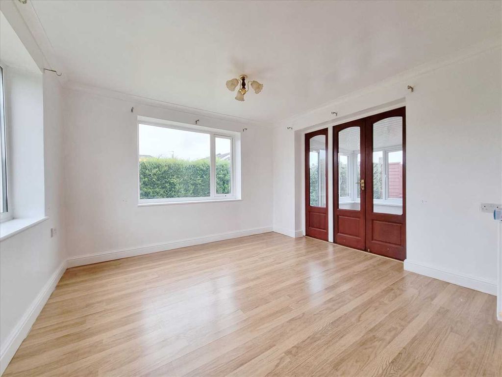 Property photo 3 of 14 Further Aspect: