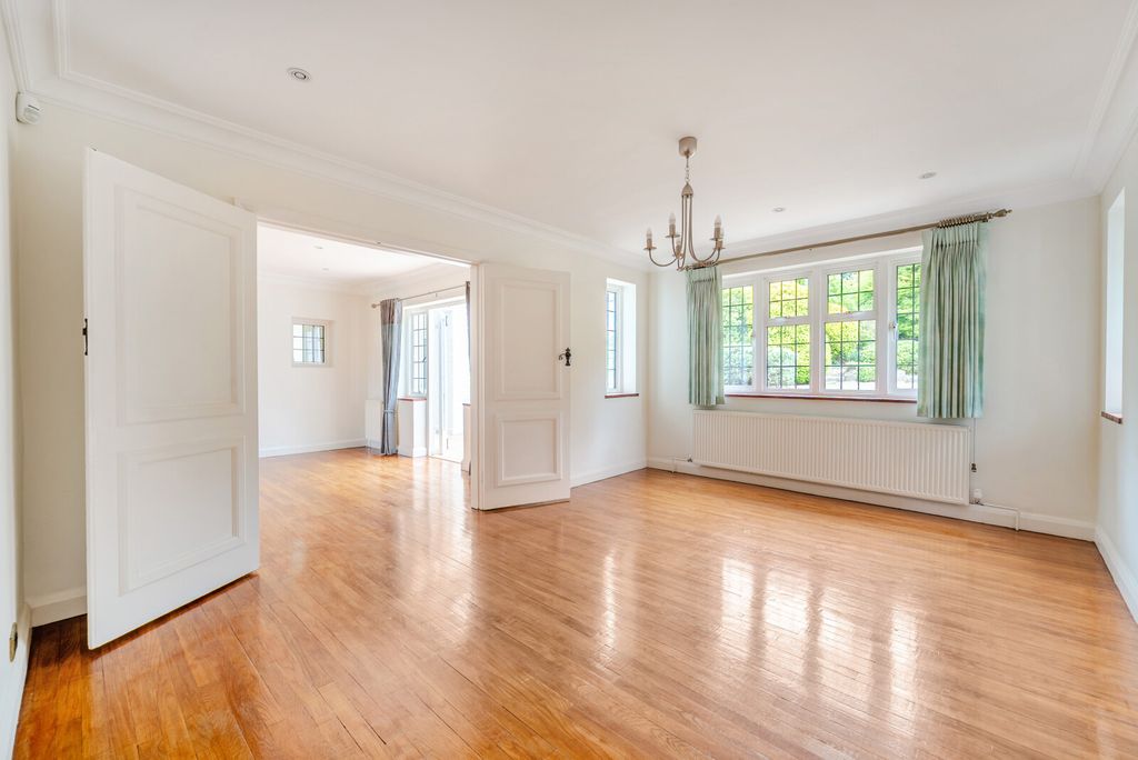 Property photo 3 of 20 1471853-22-6A2145...