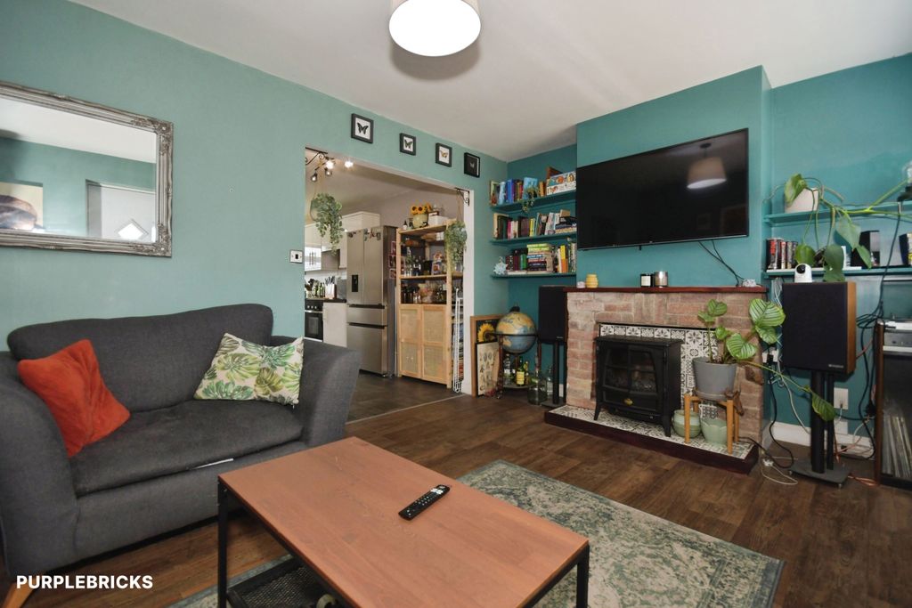 Property photo 2 of 16 Living Room