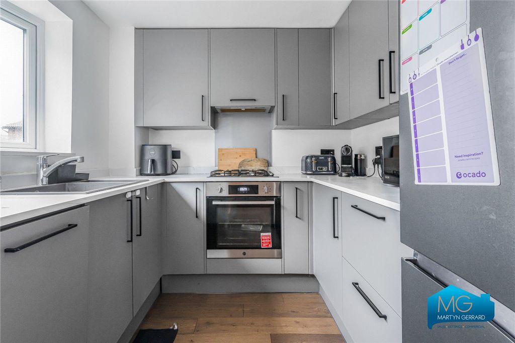 Property photo 2 of 17 Picture No. 18