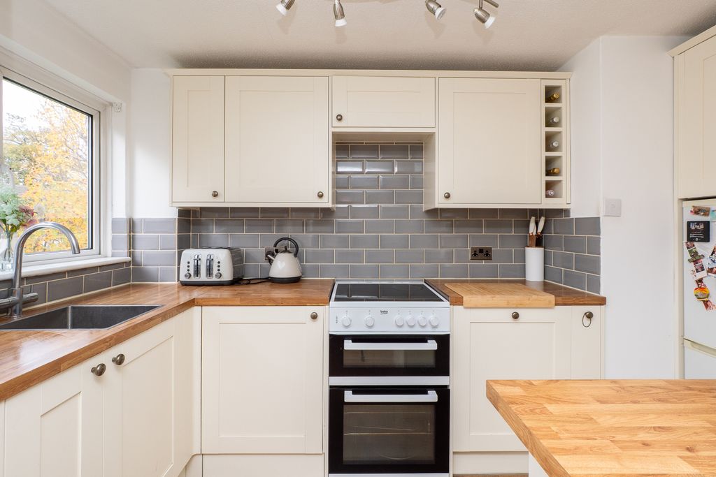 Property photo 3 of 9 Picture No. 10