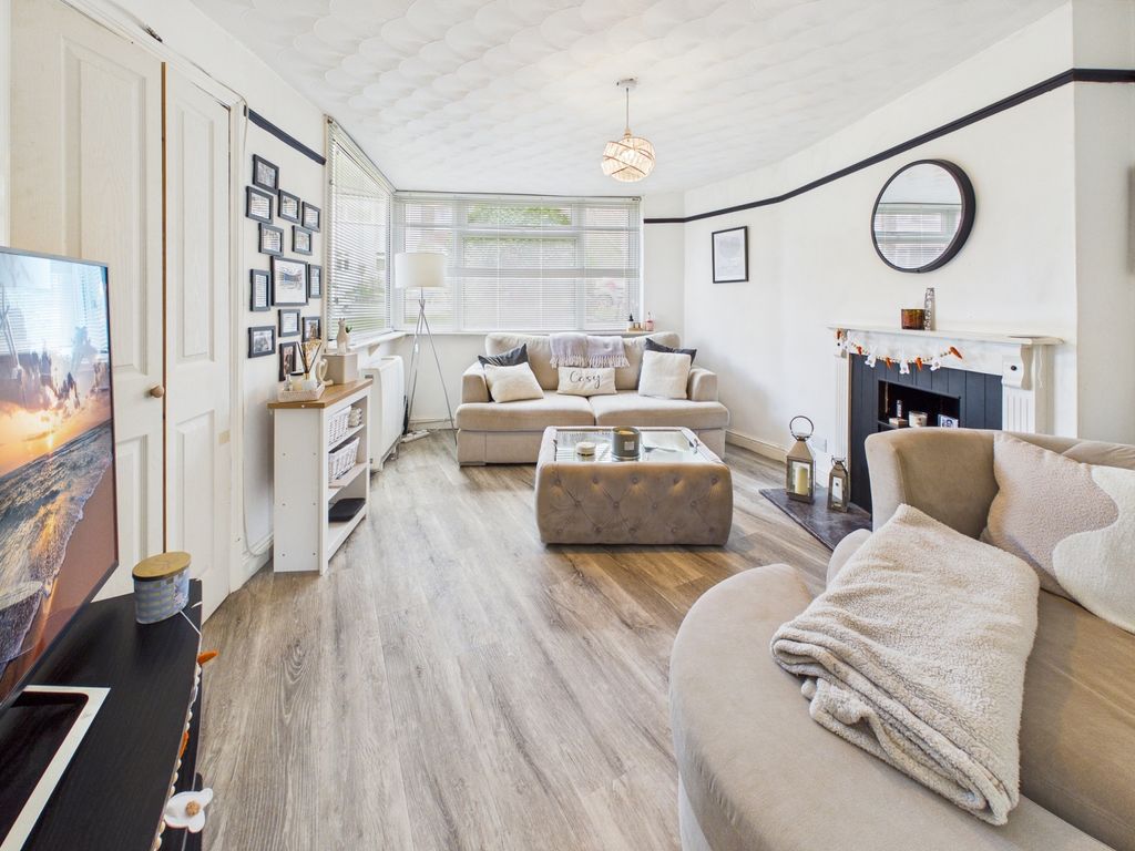 Property photo 2 of 12 Living Room