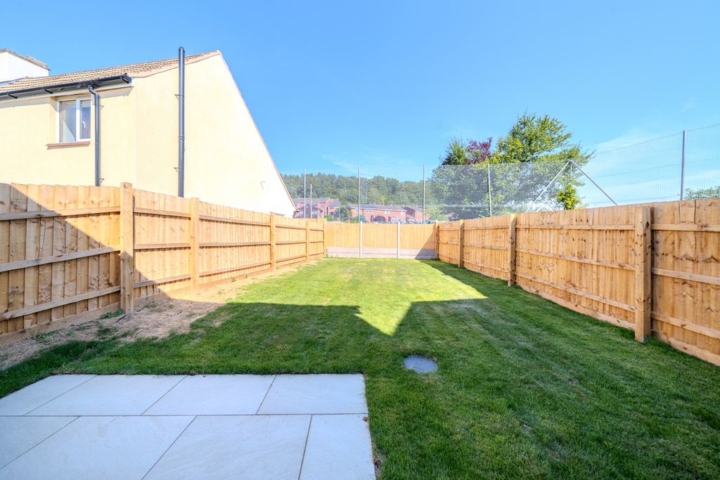 Property photo 2 of 22