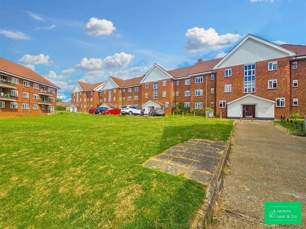 Property photo 2 of 13