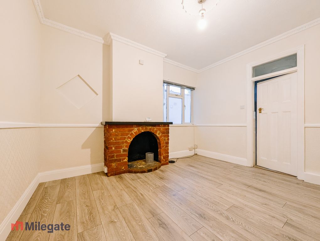 Property photo 2 of 10 Photo 2