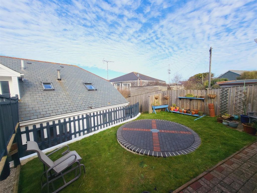 Additional image 29 of 3 bed flat for saleLamorne Close, Perranporth TR6