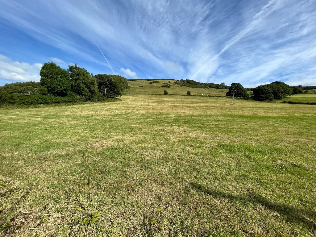 Property photo 3 of 14