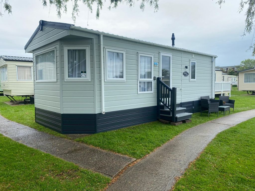 2 bed mobile/park home for sale